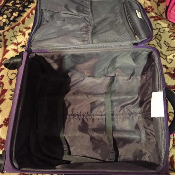 Carry on luggage/handbags in excellent condition - Picture 2 of 8